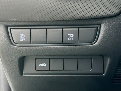 Used 2025 MAZDA CX-50 AWD 2.5 S w/ Premium Package image 17