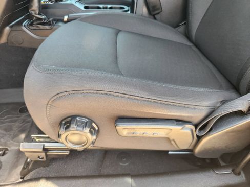 Used 2022 Jeep Wrangler Sport AWD/4WD image 25