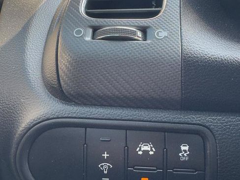 Used 2017 Kia Forte S w/ S Technology Package FWD image 17