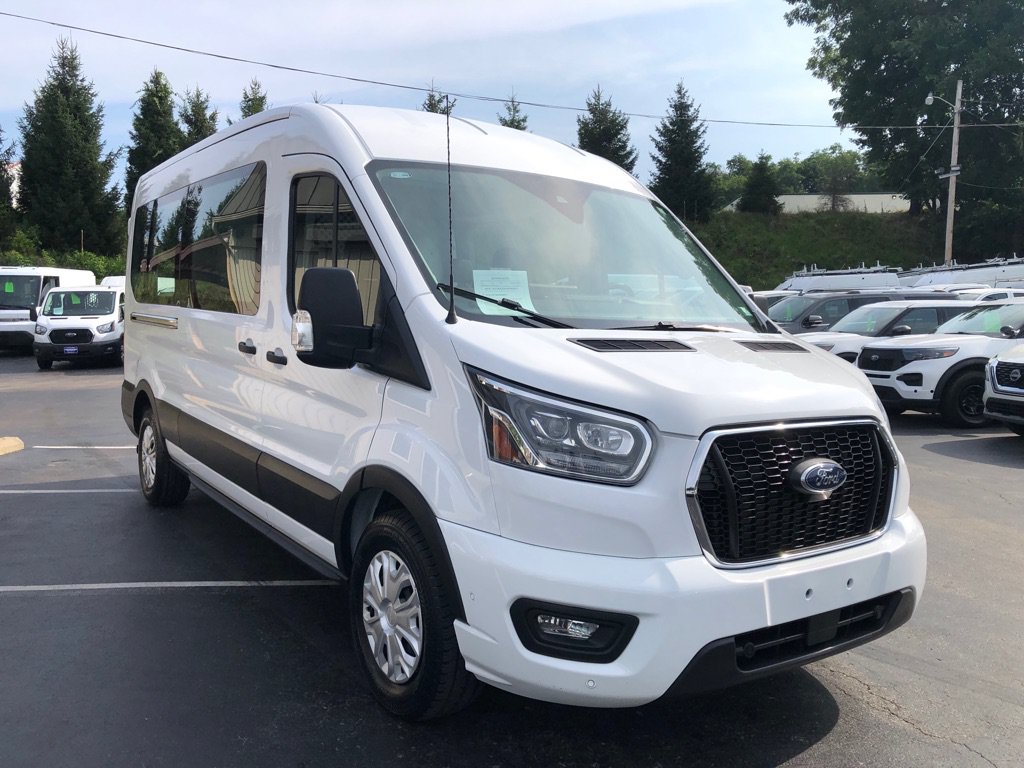 Used 2023 Ford Transit 350 XLT RWD image 9