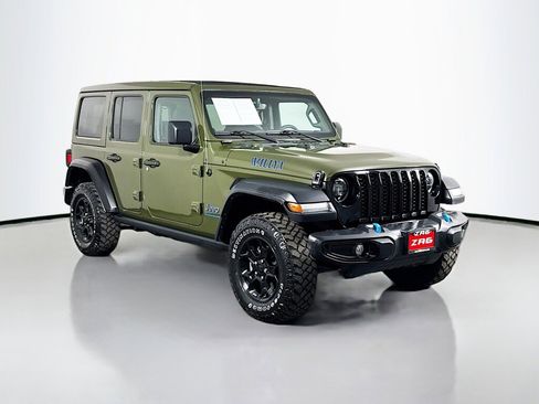 Used 2023 Jeep Wrangler Unlimited w/ Sun & Screen Package AWD/4WD image 7