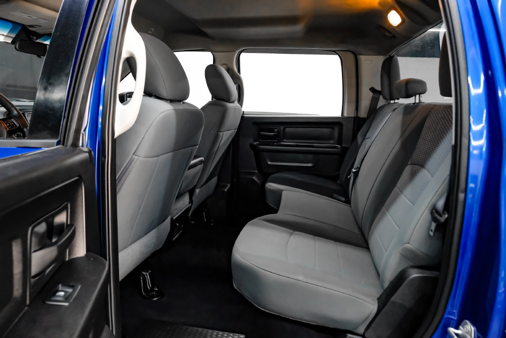 Used 2019 RAM 1500 Express w/ Express Value Package AWD/4WD image 40