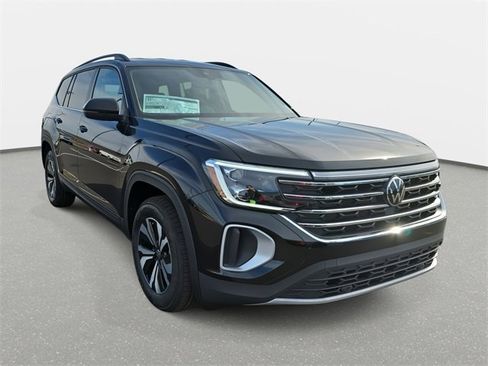 New 2026 Volkswagen Atlas SE image 3