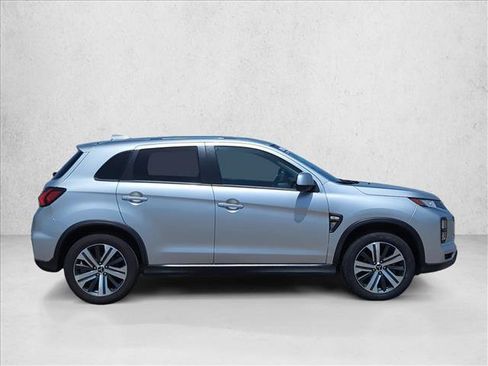 Used 2024 Mitsubishi Outlander Sport ES AWD/4WD image 4