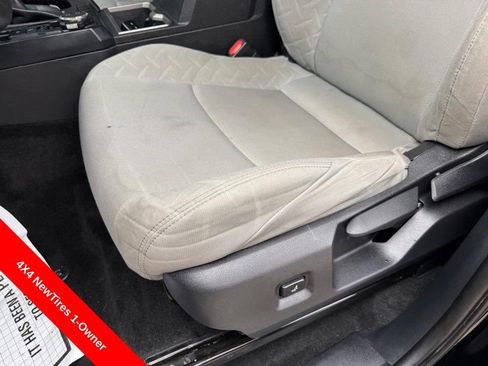 Used 2025 Toyota Tacoma SR AWD/4WD image 17