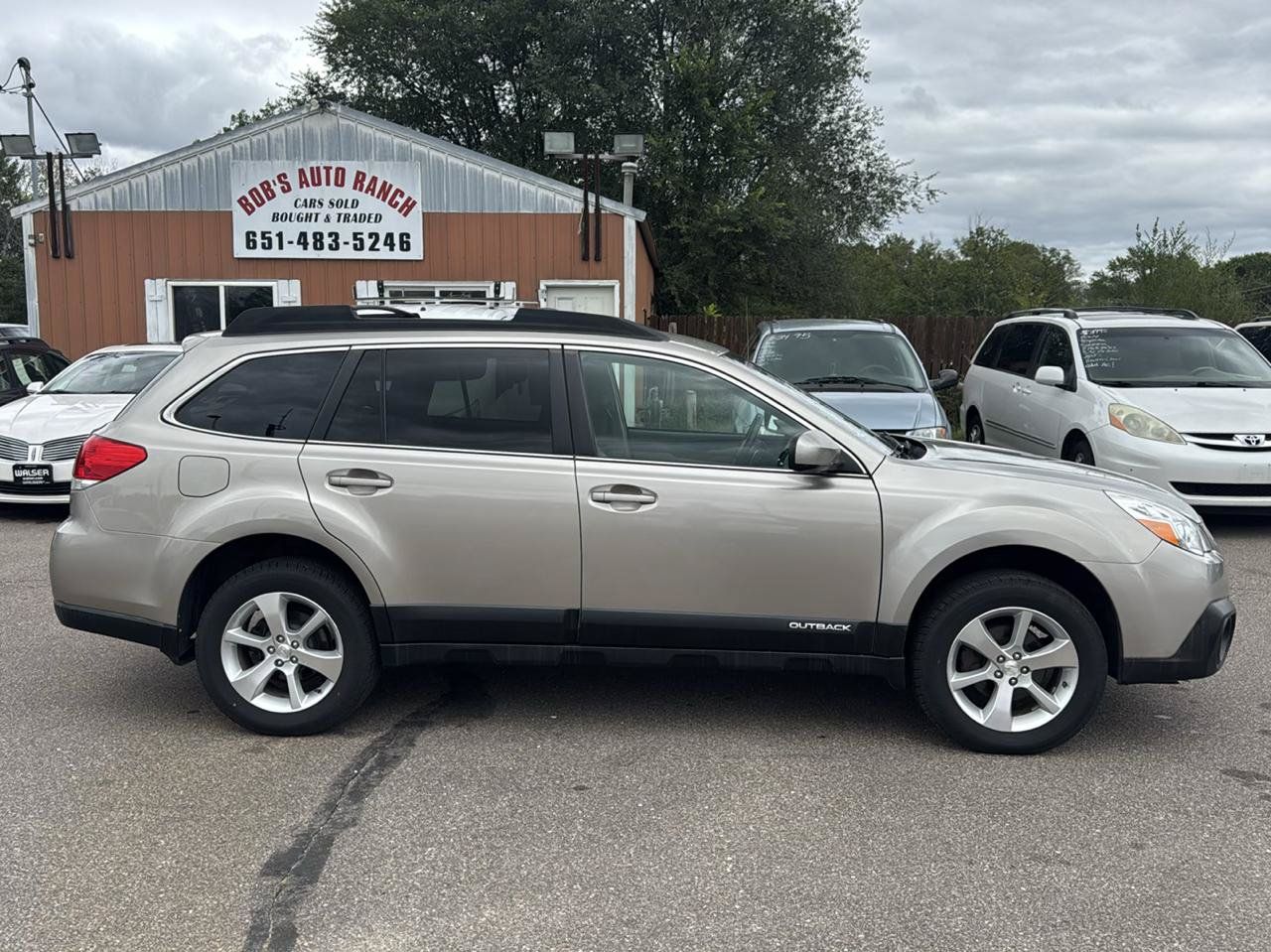 Used 2014 Subaru Outback 2.5i Limited AWD/4WD image 4