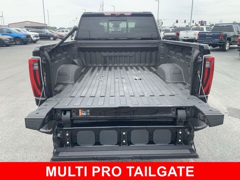 Used 2024 GMC Sierra 3500 Denali w/ Denali Reserve Package AWD/4WD image 11
