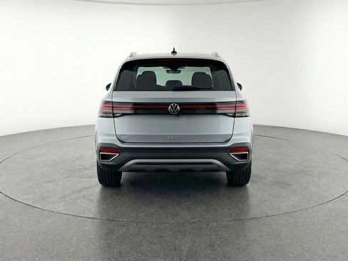 Used 2025 Volkswagen Taos SE image 7