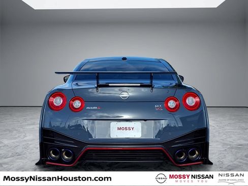 Used 2021 Nissan GT-R NISMO AWD/4WD image 7