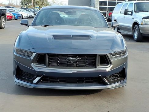 Used 2025 Ford Mustang Dark Horse image 8