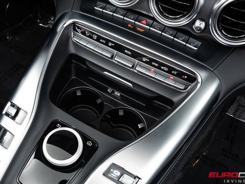 Used 2021 Mercedes-Benz AMG GT Roadster image 32
