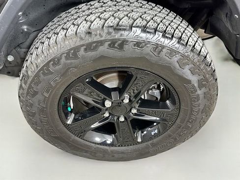 Used 2023 Jeep Wrangler Altitude image 33