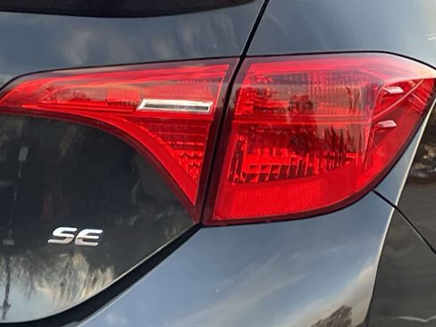 Used 2017 Toyota Corolla SE image 35