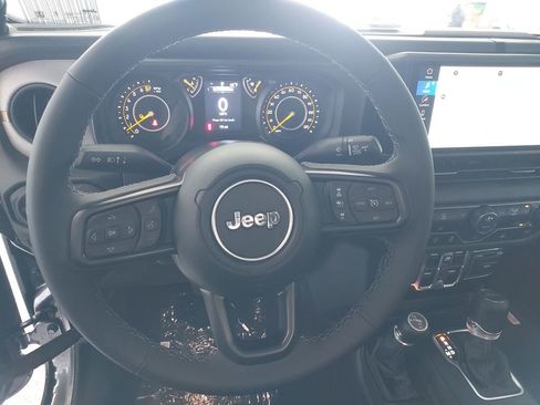 New 2025 Jeep Gladiator Sport AWD/4WD image 20