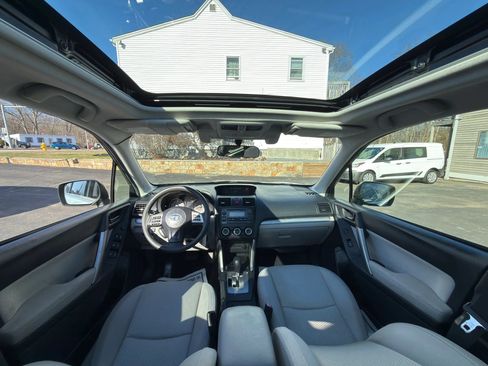 Used 2015 Subaru Forester 2.5i Premium AWD/4WD image 16