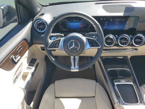 Used 2026 Mercedes-Benz GLB 250 image 15