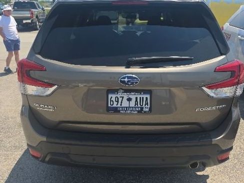 Used 2019 Subaru Forester Limited w/ Popular Package #3 AWD/4WD image 4