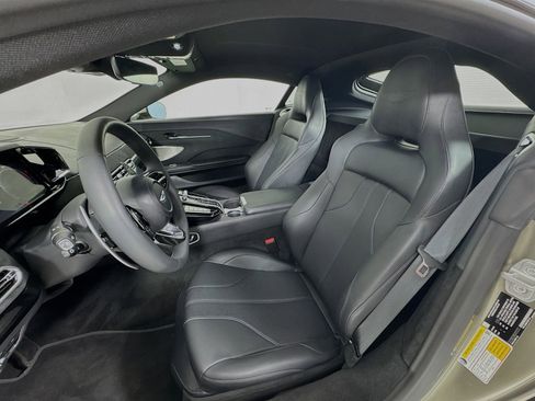 Used 2025 Aston Martin V8 Vantage Coupe RWD image 10