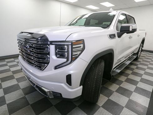 Used 2022 GMC Sierra 1500 Denali AWD/4WD image 4