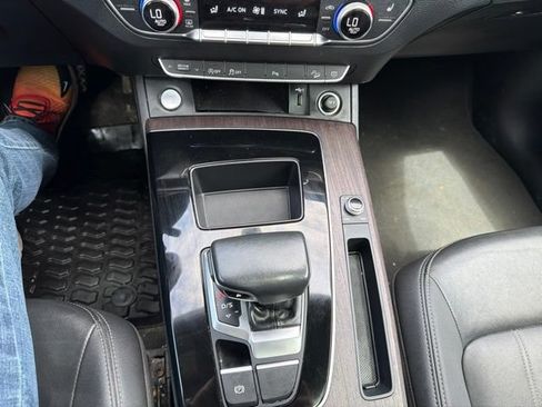 Used 2021 Audi Q5 2.0T Premium w/ Convenience Package AWD/4WD image 26