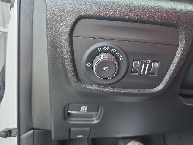 Used 2023 Jeep Grand Cherokee L Summit w/ Advanced Protech Group IV AWD/4WD image 28