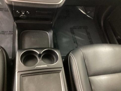Used 2020 Toyota Sienna SE FWD image 25