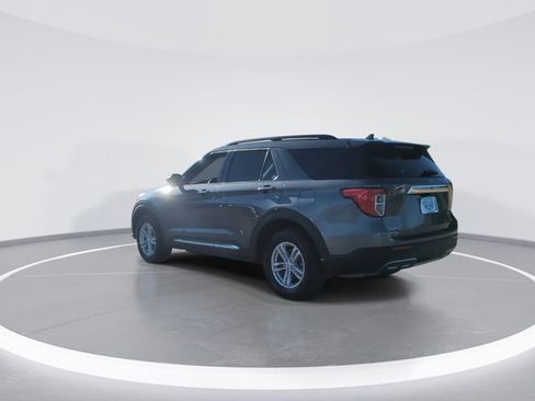 Used 2023 Ford Explorer XLT w/ Equipment Group 202A image 6