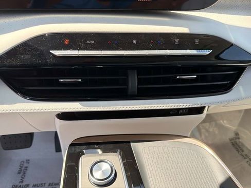 New 2026 Buick Enclave Avenir w/ Super Cruise Package image 25