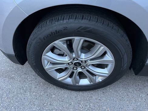 Used 2024 Ford Edge Titanium image 19