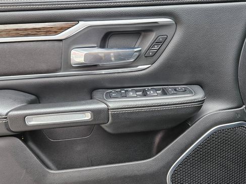 Used 2019 RAM 1500 Laramie image 18