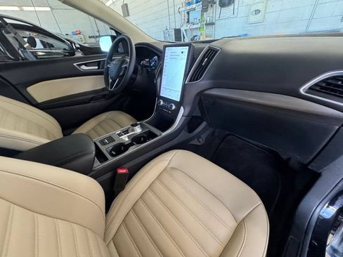 Used 2024 Ford Edge SEL w/ Convenience Package AWD/4WD image 32