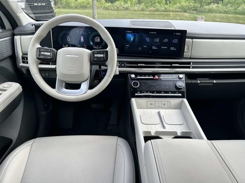 Used 2025 Hyundai Santa Fe SEL FWD image 21