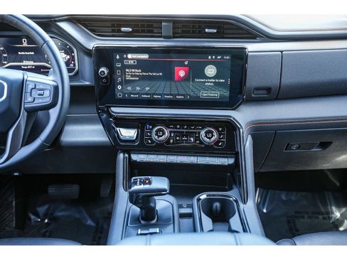 Used 2024 GMC Sierra 1500 AT4 w/ Technology Package AWD/4WD image 13