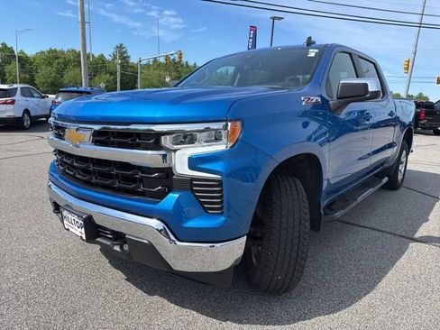 Used 2024 Chevrolet Silverado 1500 LT w/ Z71 Off-Road Package AWD/4WD image 14