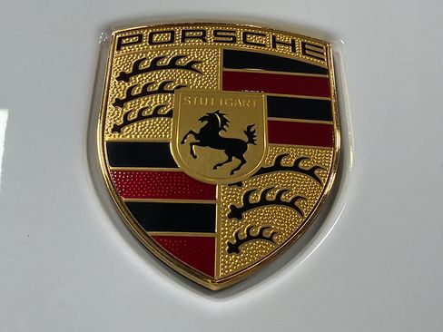 Certified 2026 Porsche Macan AWD/4WD image 12