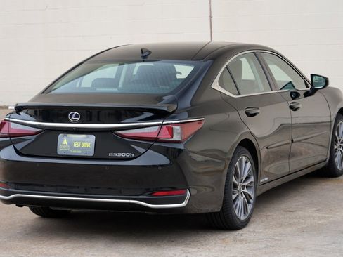 Used 2021 Lexus ES 300h w/ Premium Package FWD image 54