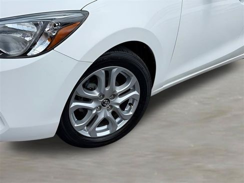 Used 2017 Toyota Yaris iA FWD image 5