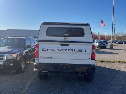 Used 2021 Chevrolet Silverado 1500 LT Trail Boss w/ Convenience Package II image 5