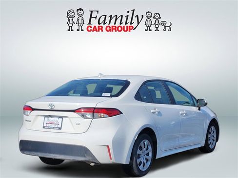 Certified 2024 Toyota Corolla LE image 4