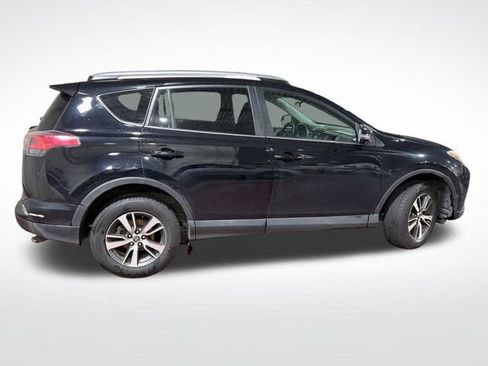Used 2017 Toyota RAV4 XLE w/ Carpet Mat Package AWD/4WD image 3