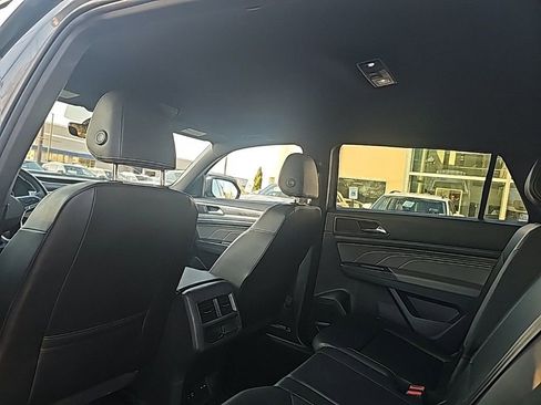 Used 2023 Volkswagen Atlas Cross Sport SE image 8