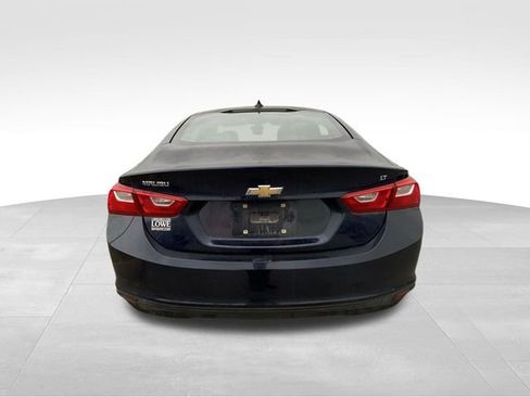 Used 2017 Chevrolet Malibu LT image 8
