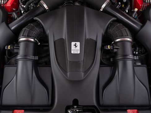 Used 2019 Ferrari Portofino RWD image 53