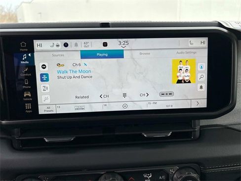 New 2025 Jeep Wrangler Sahara image 9