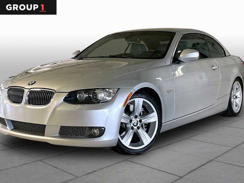 Used 2010 BMW 335i Convertible RWD image 1