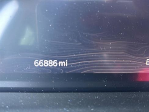 Used 2023 Jeep Grand Cherokee Limited w/ Luxury Tech Group II AWD/4WD image 7