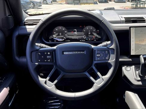 New 2025 Land Rover Defender 110 X-Dynamic SE image 15