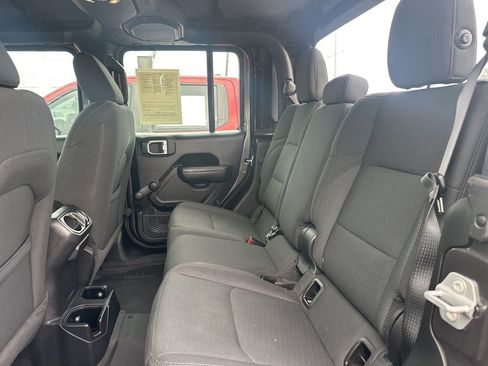Used 2022 Jeep Gladiator Sport AWD/4WD image 12