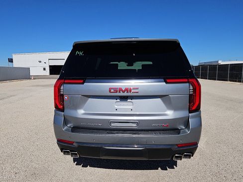 New 2026 GMC Yukon XL AT4 w/ AT4 Premium Plus Package image 4