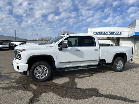 Used 2024 Chevrolet Silverado 3500 High Country w/ High Country Premium Package AWD/4WD image 33